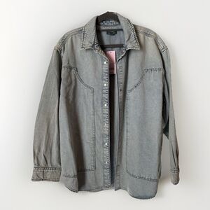 NWT Wild Fable Women's Denim Trucker Shirt Jacket Light Wash Large Long Sleeve